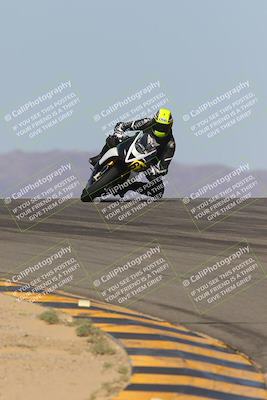 media/Oct-08-2023-CVMA (Sun) [[dbfe88ae3c]]/Race 3 Amateur Supersport Middleweight/